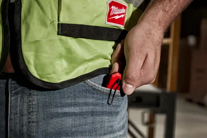 Ніж складаний Milwaukee Fastback, лезо 18мм, корпус комбінований