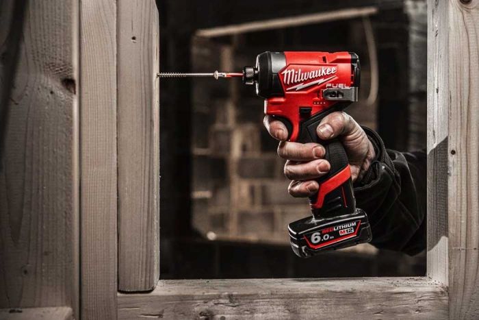 Гвинтоверт ударний акумуляторний Milwaukee M12 FID2-0 12В 3600об/хв 170Нм 1/4" 1.09кг без АКБ та ЗП