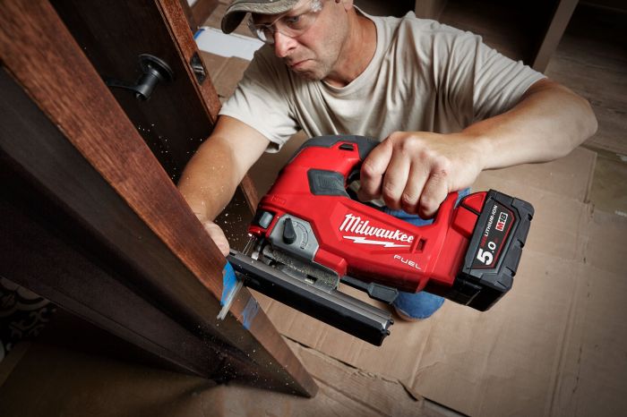Лобзик акумуляторний Milwaukee M18 FJS-0X 18В 3500об/хв хід 25мм кейс 2.9кг без АКБ та ЗП