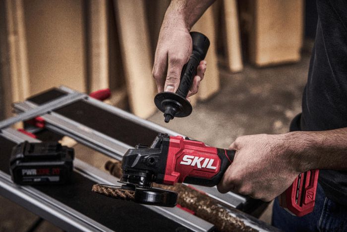 Шліфмашина кутова акумуляторна SKIL 3923 CA 125мм 20В безщіткова 10000об/хв плав. пуск 1.63кг без АКБ та ЗП