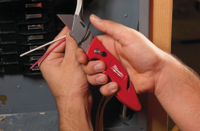 Ніж будівельний трапецевидний складаний Milwaukee Fastback, лезо 18мм, корпус комбінований