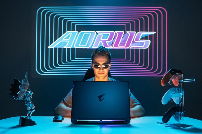 Ноутбук AORUS 16X 16.0 QHD 165Hz, Intel i7-13650HX, 16GB, F1TB, NVD4070-8, W11, чорний