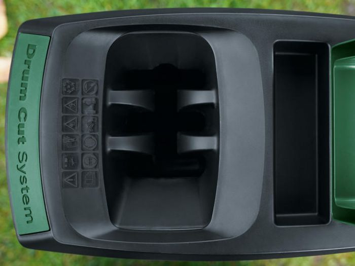 Подрібнювач садовий Bosch AXT22D 2200Вт 40 об/хв 38мм 53 л. 31.3кг ріжуча система Turbine-Cut низькошумний
