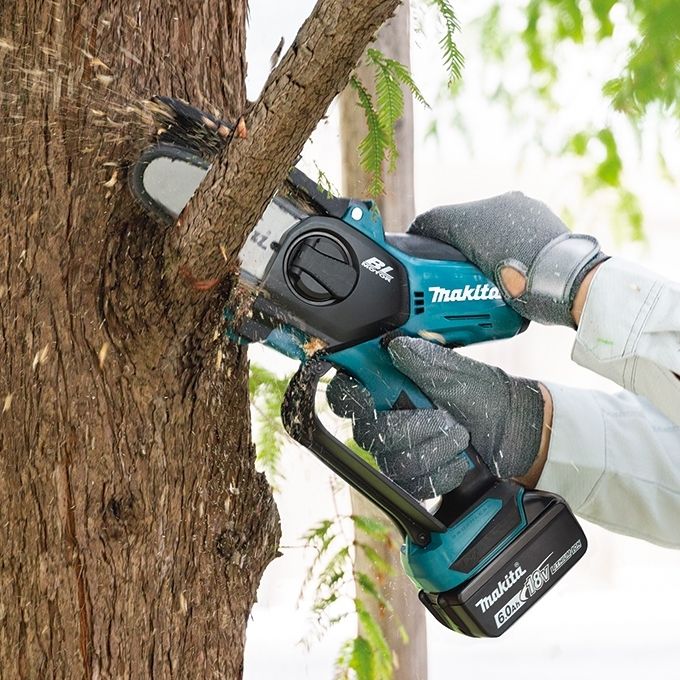 Пила ланцюгова акумуляторна Makita LXT DUC101SF 18В акб 1х2А·год ЗП DC18SD 10см 2кг