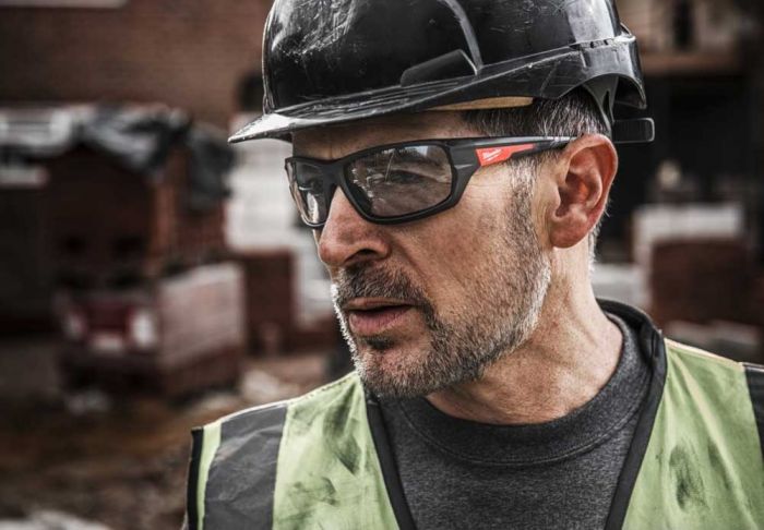 Окуляри захисні Milwaukee Performance, протиосколкові, лінзи-сірі, полікарбонат