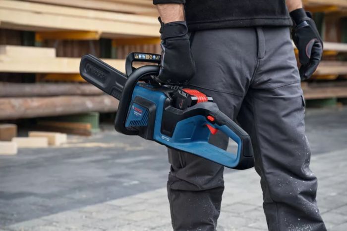 Пила ланцюгова акумуляторна Bosch GKE 18V-40  18В шина 40см 3.7кг без АКБ та ЗП