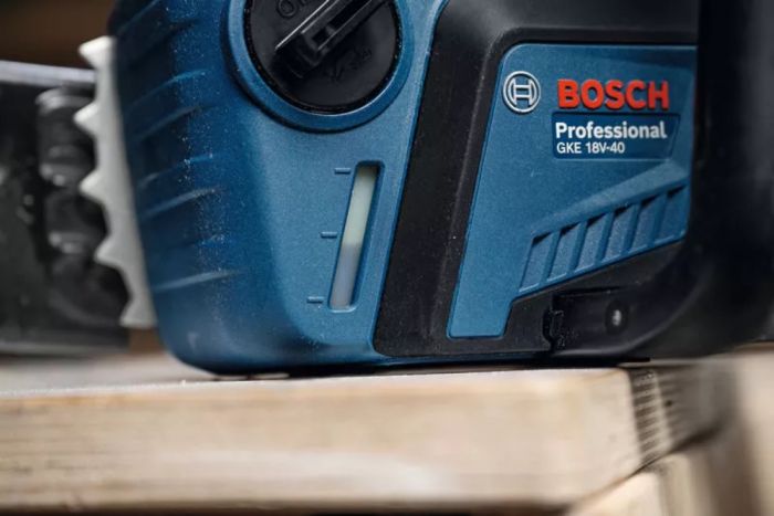 Пила ланцюгова акумуляторна Bosch GKE 18V-40  18В шина 40см 3.7кг без АКБ та ЗП