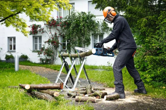 Пила ланцюгова акумуляторна Bosch GKE 18V-40  18В шина 40см 3.7кг без АКБ та ЗП