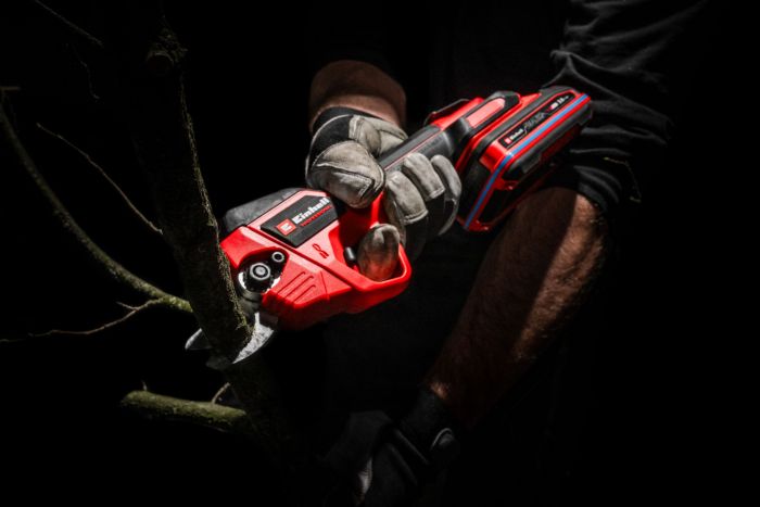 Секатор акумуляторний Einhell GP-LS 18/28 Li BL - Solo, PXC, 18В, безщітковий, товщ. 28/14 мм, сталь SK5, 0.82 кг (без АКБ і ЗП)