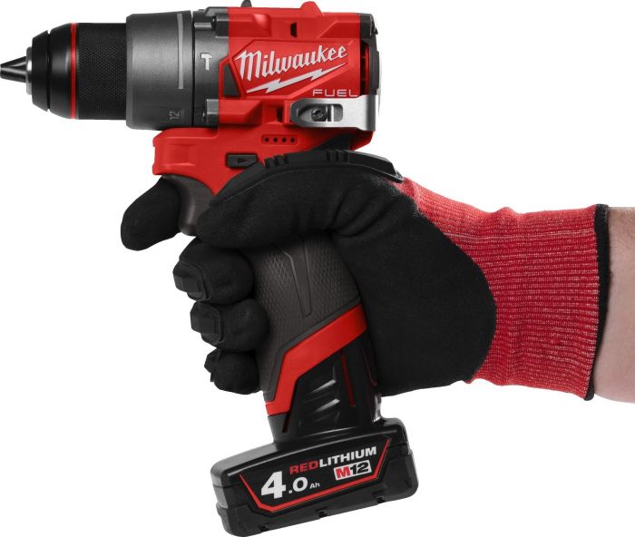 Гвинтоверт ударний акумуляторний Milwaukee M12 FID2-202X 12В АКБ 2х2А·год 0-4000об/хв 170Нм 1/4" ЗП C12C жилет кейс