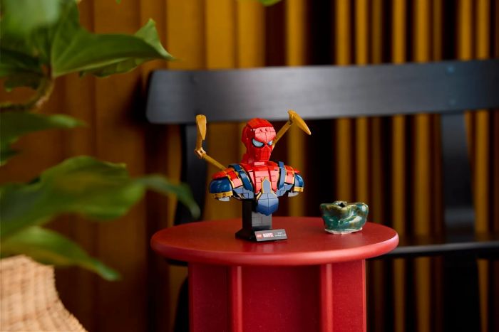 Конструктор LEGO Super Heroes Погруддя Залізної Людини-Павука
