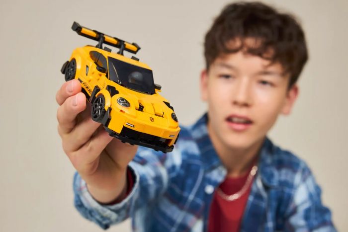 Конструктор LEGO Speed Champions Суперкар Porsche 911 GT3 RS