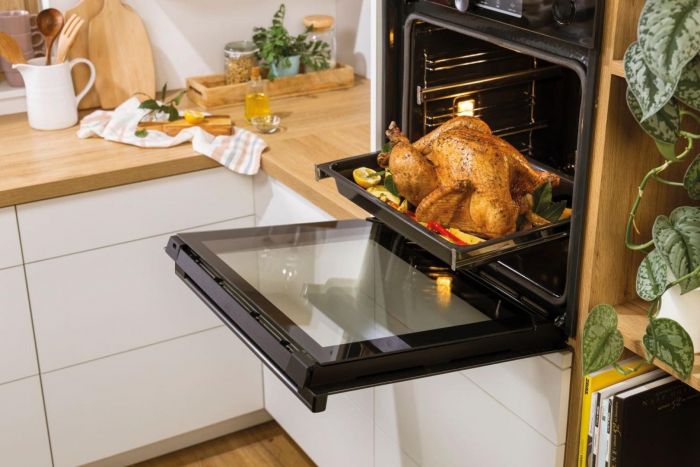 Духова шафа Gorenje електрична, 77л, A+, дисплей, макс.темп.- 300, IconLed, чорний