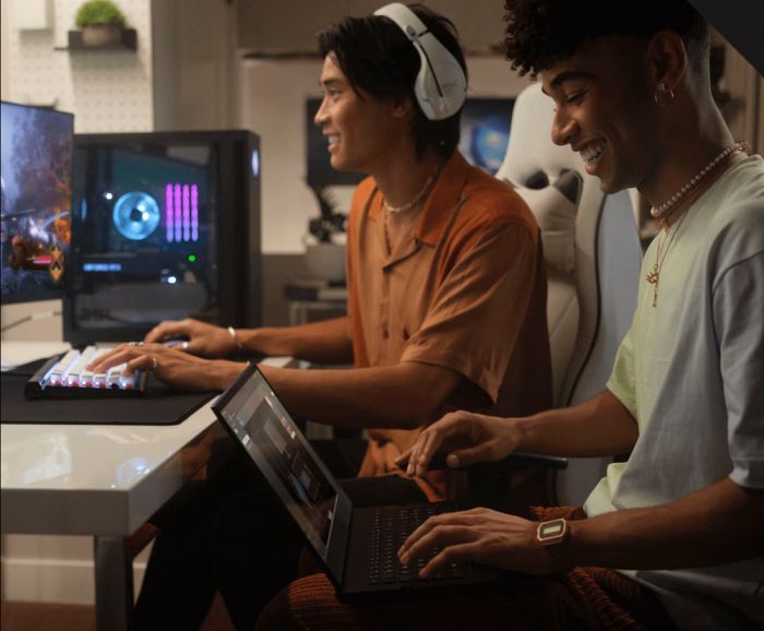 Ноутбук HP OMEN 16-ah0040ua 16" 2.5K OLED, Intel U9-275HX, 64GB, F2048GB, NVD5080-16, DOS, чорний Ноутбук HP OMEN 16-ah0040ua 16" 2.5K OLED, Intel U9-275HX, 64GB, F2048GB, NVD5080-16, DOS, чорний