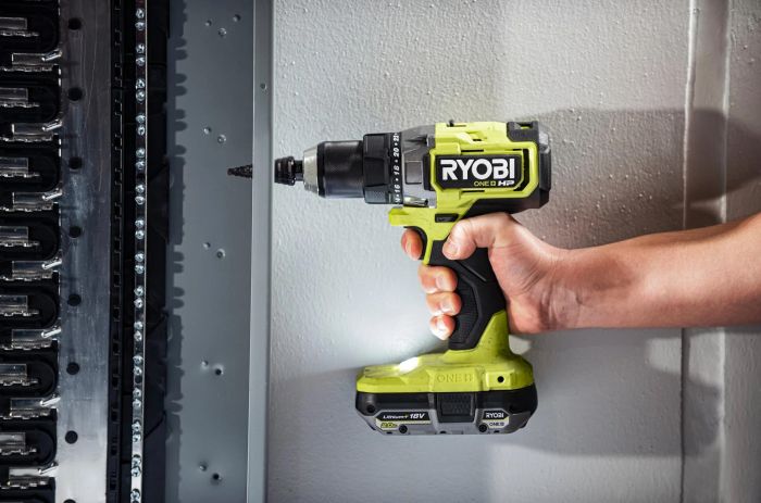 Набір акумуляторів Ryobi ONE+ RB18242X 18В 1х2А·год 1х4А·год Набір акумуляторів Ryobi ONE+ RB18242X 18В 1х2А·год 1х4А·год