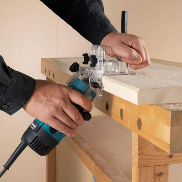 Фрезер Makita 3712 530Вт цанга 6мм 32000об/хв 1.7кг