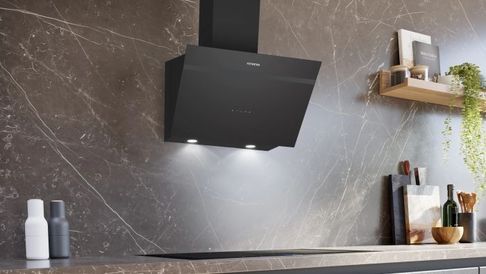 Витяжка Siemens похила, 60см, 700 м.куб/год, чорний