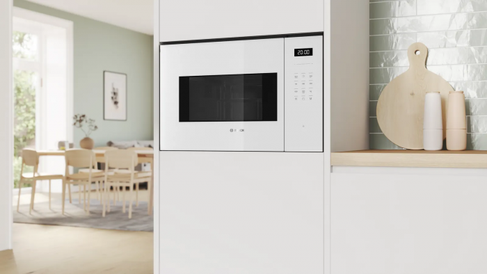 Мікрохвильова піч Bosch вбудована, 25л, електр. керув., 900Вт, гриль, дисплей, білий