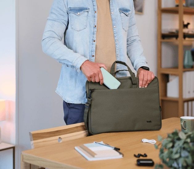 Акумулятор портативний літій-іонний power bank Trust Redoh, 10000мА·год, USB-A/2хUSB-C, 18W, QC 3.0, PD, зелений