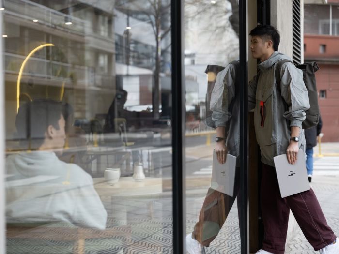 Ноутбук HP OmniBook 7 14-fs0001ua 14" WUXGA IPS AG, Intel 5-220H, 24GB, F1024GB, UMA, Win11, сріблястий