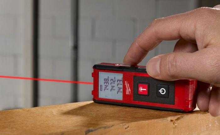 Далекомір лазерний Milwaukee LDM30, 0.15-30м, ±2мм, 2AАA 0.1кг