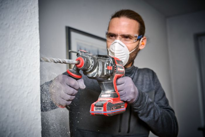 Перфоратор акумуляторний Einhell Professional TP-HD 18/22 D Li BL - Solo 18В 0-1800об/хв 5150уд/хв 2.2Дж кейс 17.8кг без АКБ та ЗП