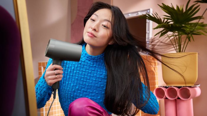 Фен Philips 7000 Series, 1800Вт, 4 режими, DC Motor, дифузор, іоніз-я, хол. обдув,сірий