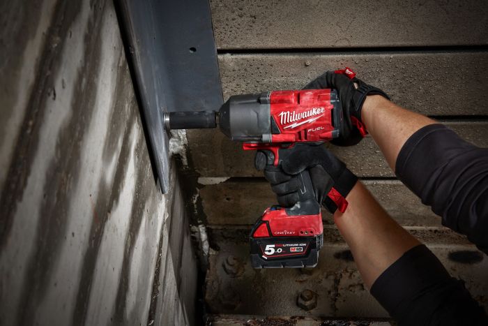 Гайковерт ударний акумуляторний Milwaukee M18 FUEL ONEFHIWF34-0 18В АКБ 1х5А·год 2034Нм 0-1800об/хв 3/4" 3.5кг без ЗП