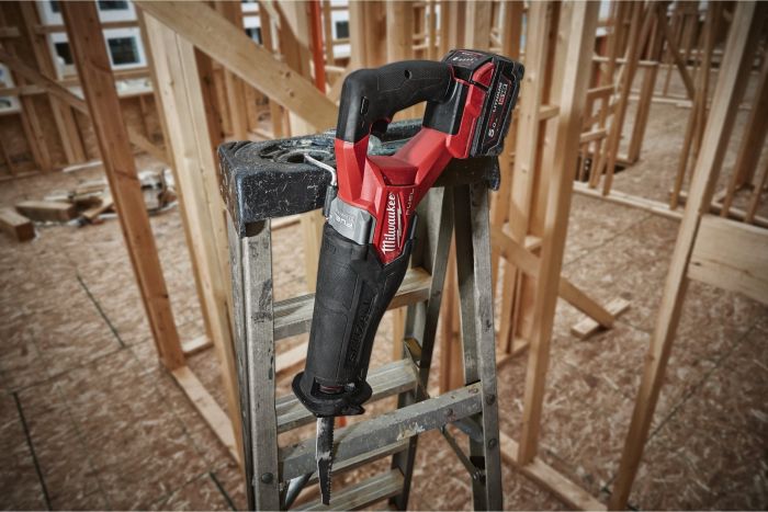 Пила шабельна акумуляторна Milwaukee M18 FUEL ONE-KEY 18В пропил 300мм хід 32мм 3.8кг без АКБ та ЗП