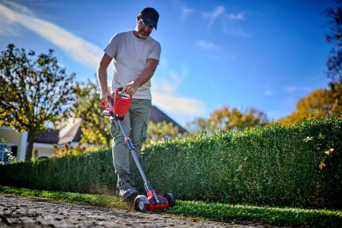 Очищувач швів плитки Einhell Expert GE-CC 18/110 Li E-Solo 18В 1150-1500об/хв щітка 110мм телескопічна штанга 1.53кг без АКБ та ЗП