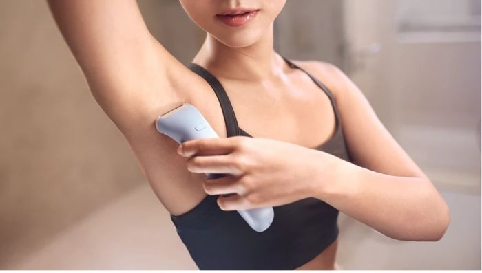 Епілятор Philips Series 8000 дисковий, аккумул., пінцет.-32, волог.+сух., насадок-4, чохол біло-голубий