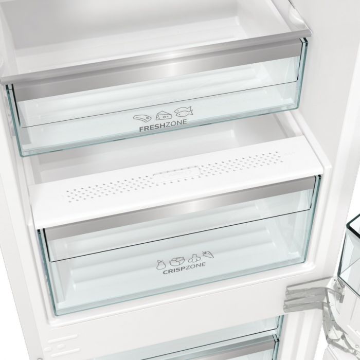Холодильник Gorenje вбудований з нижн. мороз., 177x54x55см, 2 двері,244(68)л, А+, NF+, Зона св-ті, Диспл, Wi-Fi, Біли