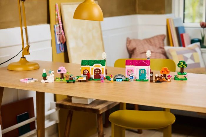 Конструктор LEGO Animal Crossing Творчі будинки: сезони розваг