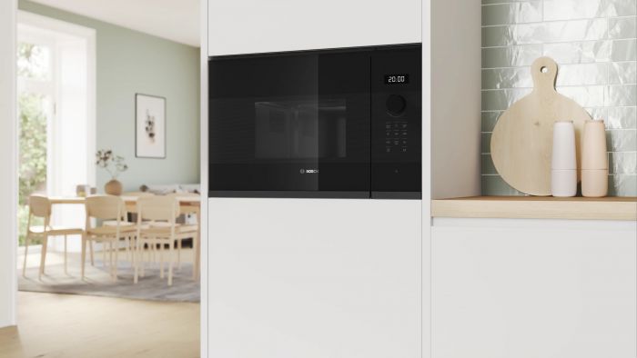 Мікрохвильова піч Bosch вбудована, 20л, електр. керув., 800Вт, дисплей, чорний/нержавіюча сталь