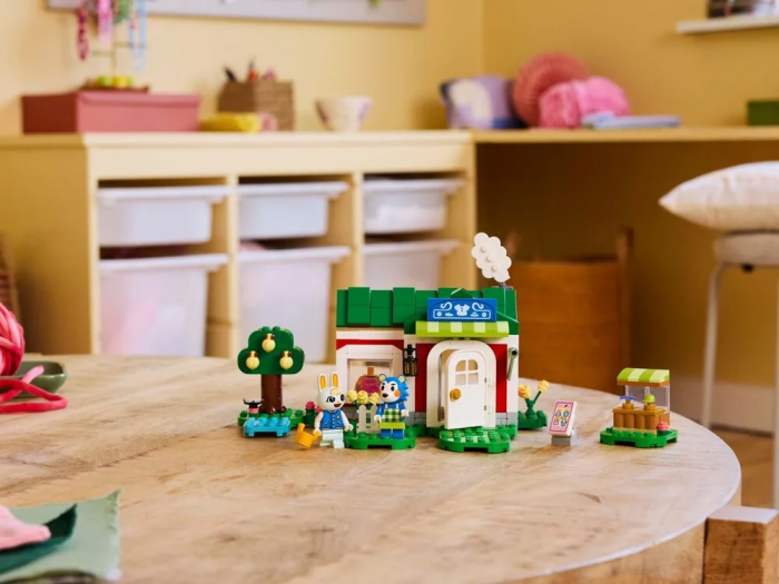 Конструктор LEGO Animal Crossing Крамниця одягу, що належить Able Sisters