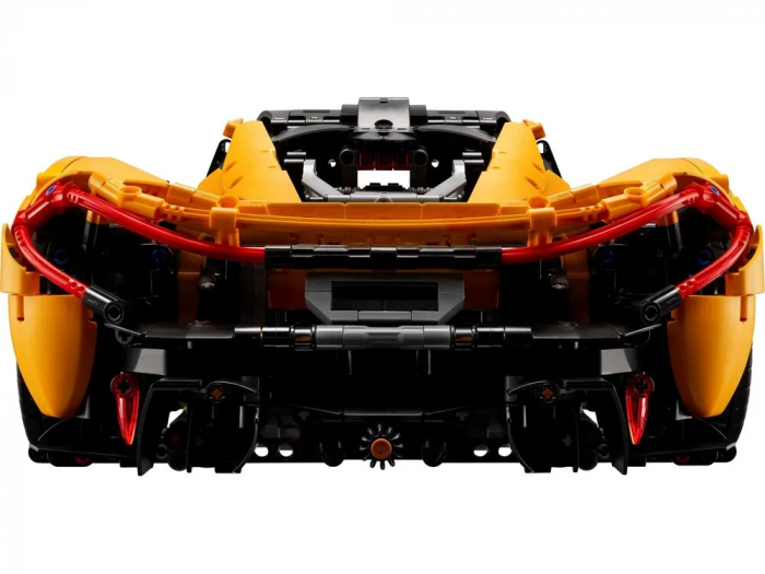 Конструктор LEGO Technic McLaren P1