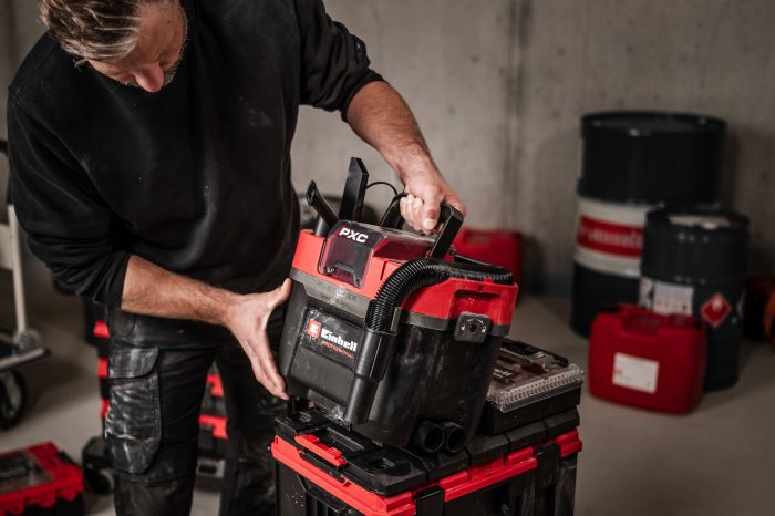 Пилосос професійний акумуляторний Einhell Professional TP-VC 18/10 Li BL 18В 130мбар контейнер 10л вологе/сухе прибирання Dust Class L 3.05кг без АКБ та ЗП