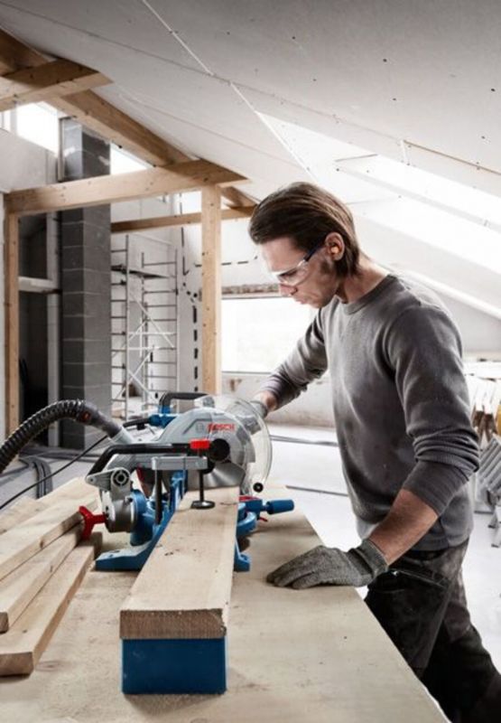 Пила торцювальна Bosch Professional GCM 254 1750Вт 5000об/хв диск 254мм 11.5кг