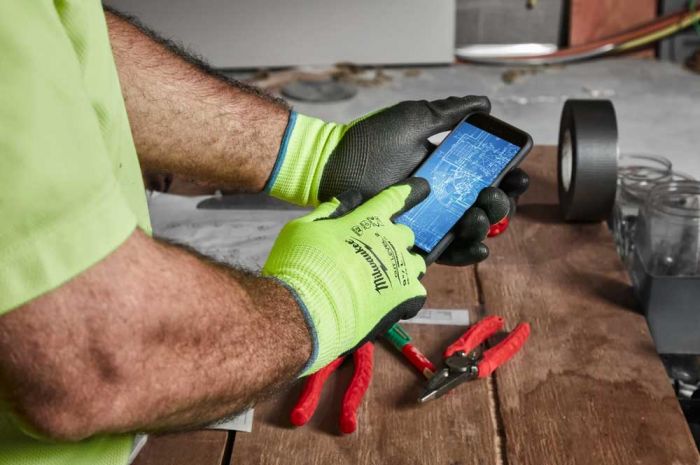 Рукавички робочі Milwaukee, smartswipe, поліуретан/спандекс/поліестер, р.11, зелено-чорний