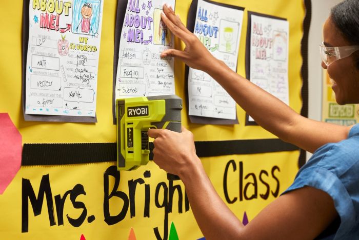 Цвяхозабивач акумуляторний Ryobi USB Lithium RST4-0 4В цвяхи до 15мм 0.8кг без АКБ та ЗП