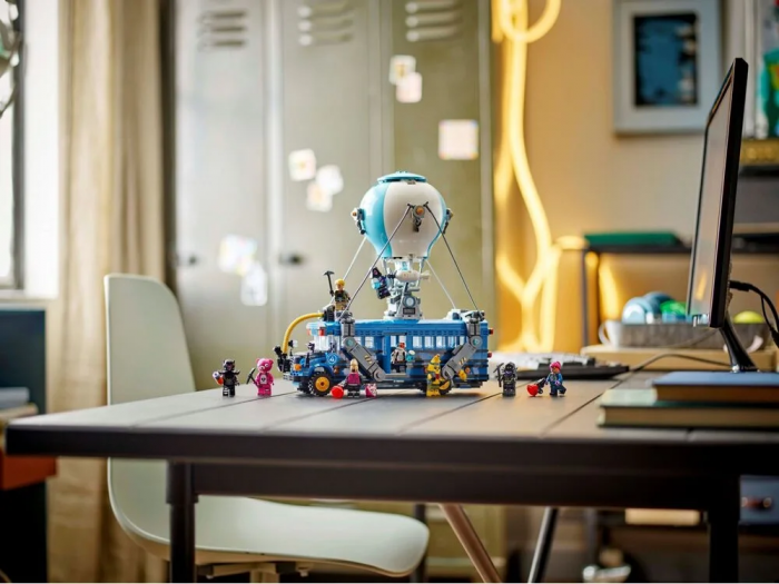 Конструктор LEGO Fortnite Battle Bus