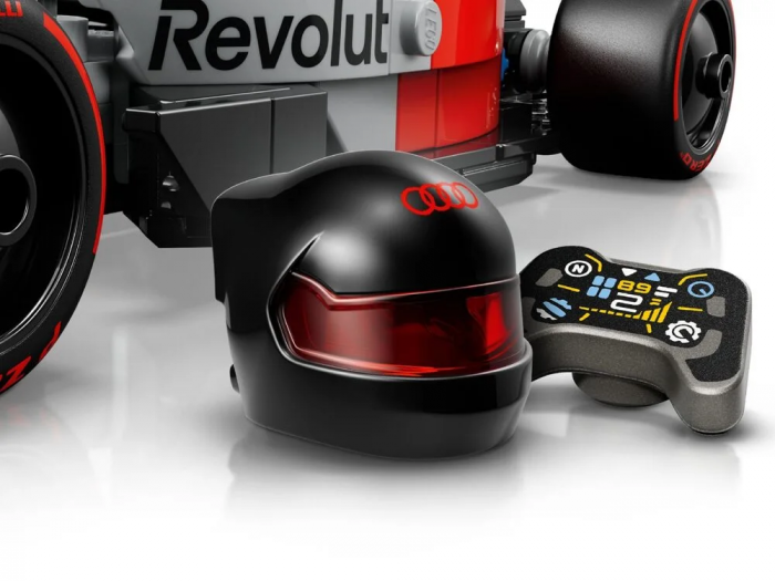 Конструктор LEGO Speed Champions Гоночний автомобіль Audi Revolut F1 Team R26