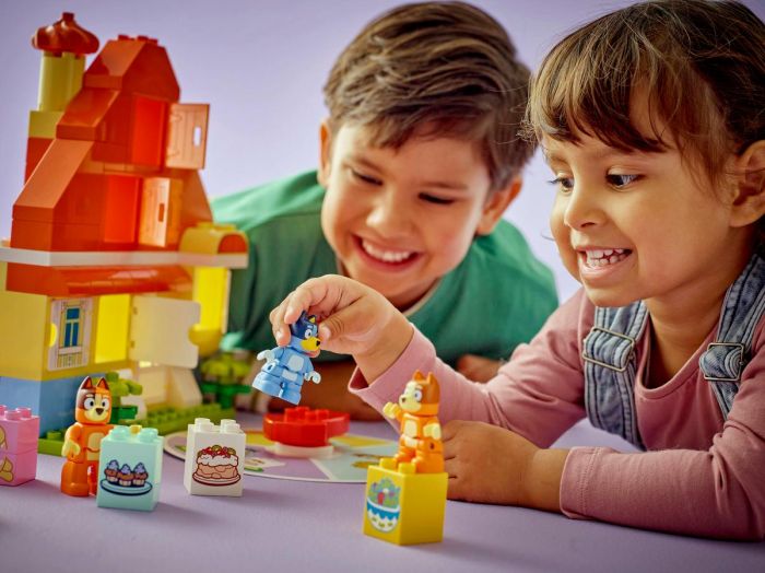 Конструктор LEGO DUPLO Bluey Родинний дім Блуї із грою на запам'ятовування