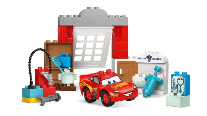 Конструктор LEGO DUPLO Disney Візит МакКвіна в гараж Дока