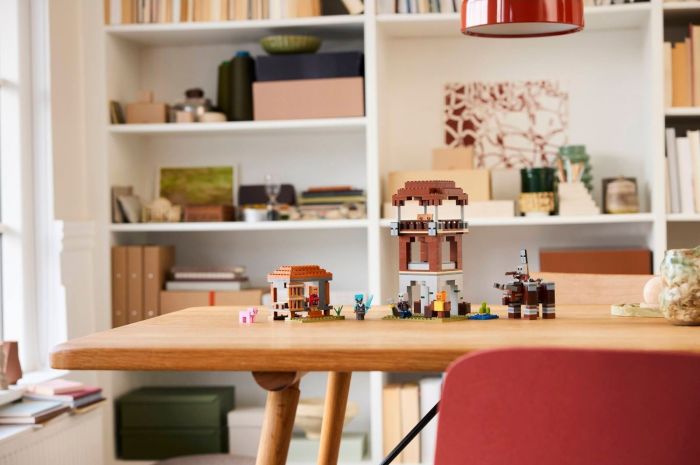Конструктор LEGO Minecraft Аванпост розбійників та спустошувач