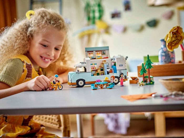 Конструктор LEGO Friends Пригоди на фургоні дружби