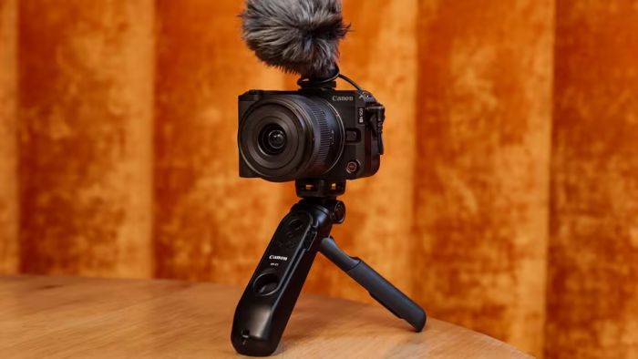 Цифр. фотокамера Canon EOS R50 V body