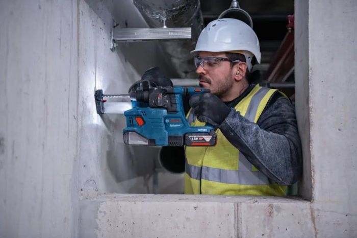 Набір із трьох акумуляторних інструментів Bosch Professional дриль-шурупокрут GSR 18V-65, перфоратор GBH 18V-22, гайковерт ударний GDX 18V-285 акб 3x5А·год, ЗП, сумка M-BAG
