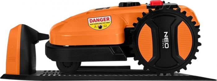 Газонокосарка-робот акумуляторна Neo Tools Energy+ 18В 1х6.0А·год 20-60мм 67дБ 600м2 3100об/хв кабель 100м IPX5 6.94кг