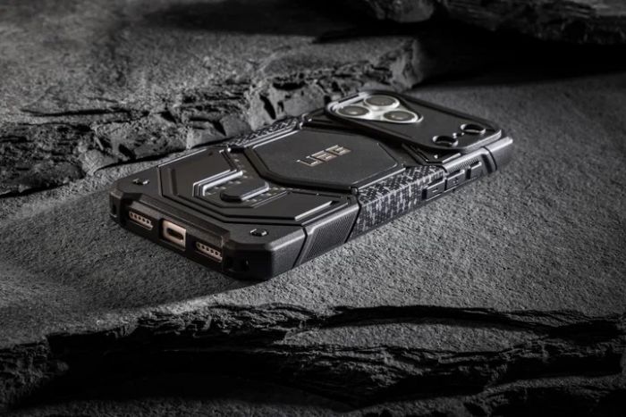 Чохол UAG для iPhone 18 Pro Max, Monarch Pro Magsafe, Carbon Fiber